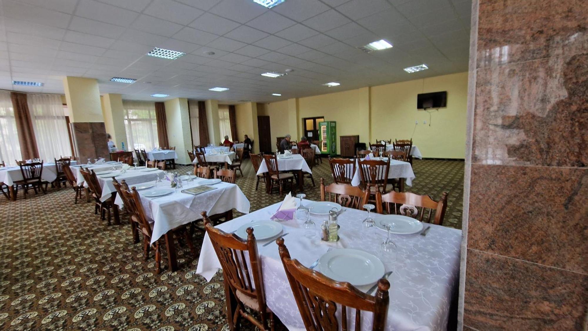 Hotel Bradul - كوفزنا المظهر الخارجي الصورة